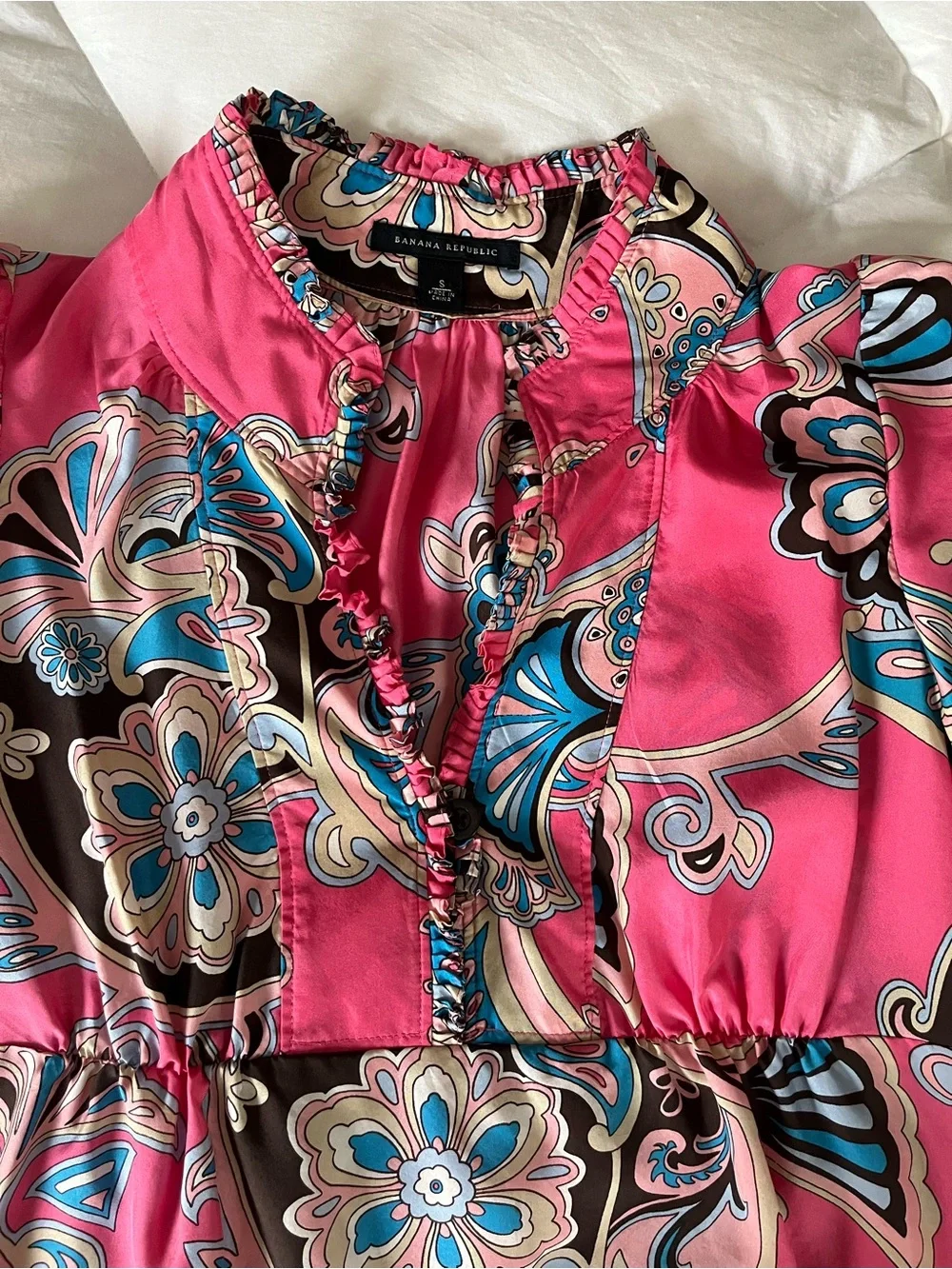 Banana Republic Pink Paisley-Print Ruffle V-Neck Blouse